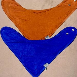 2 Kyte baby bib
Bundle!